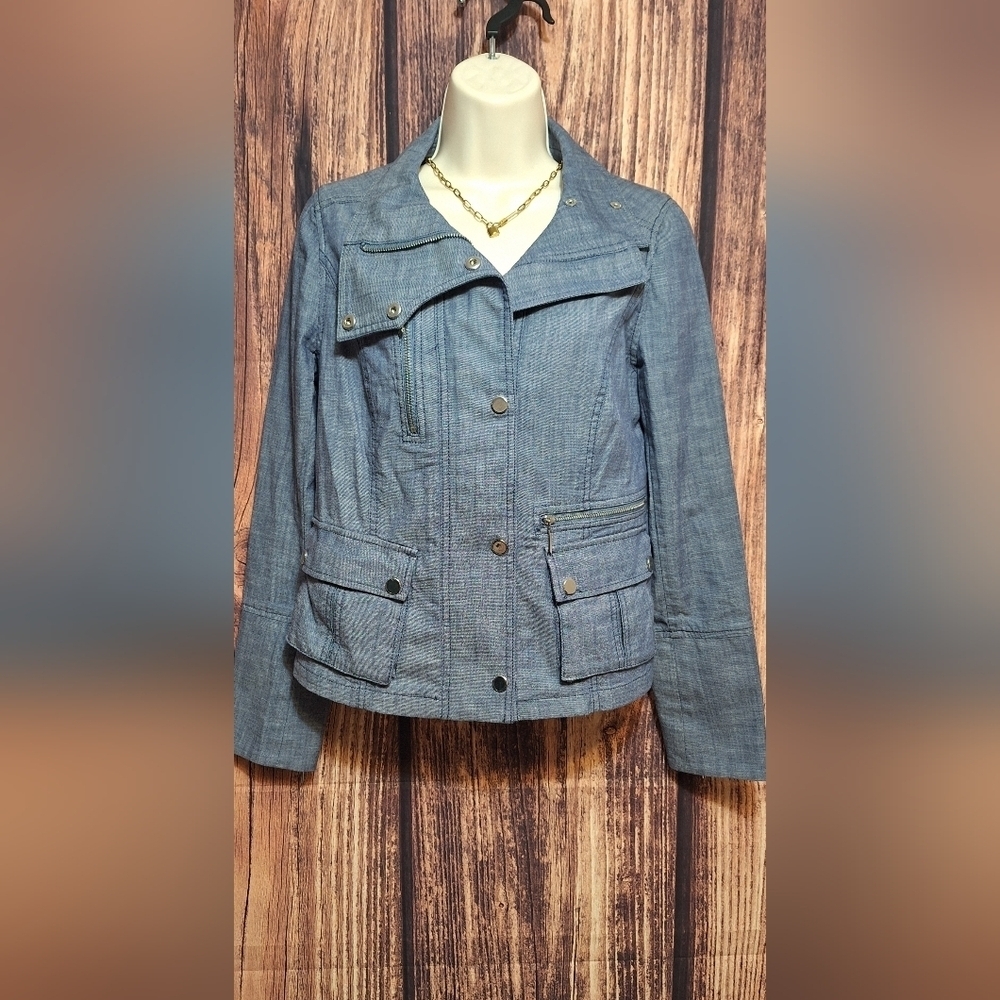 White House Black Market Utility Jacket in Denim Womens Size 2!